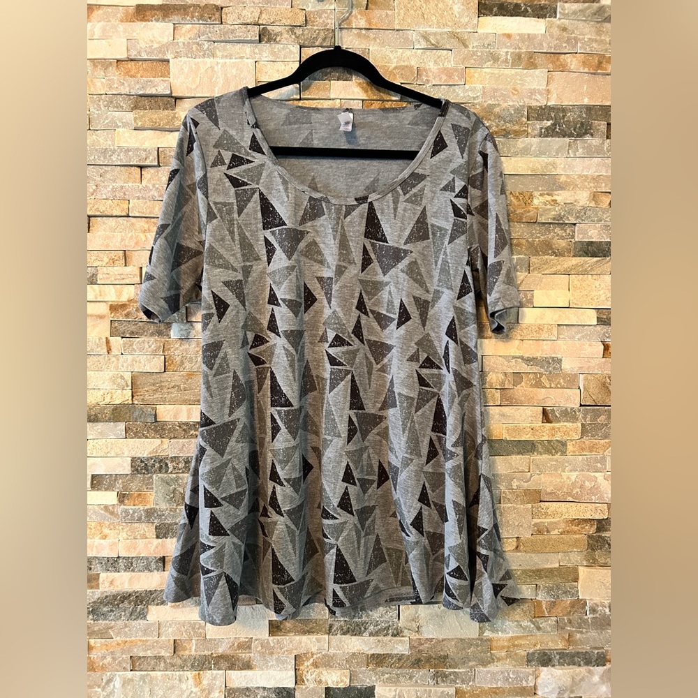 LuLaRoe M Grey and Black Shirt